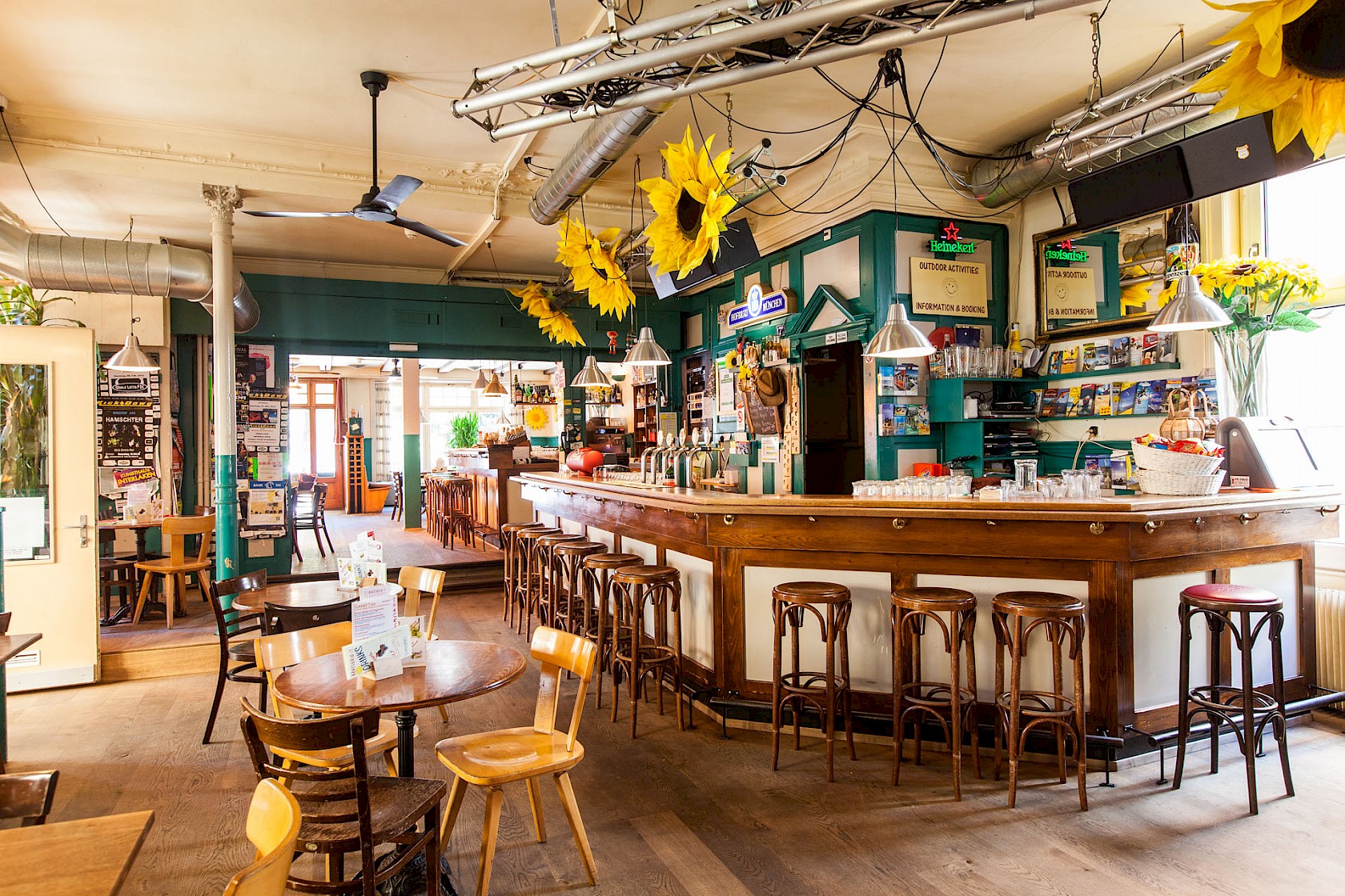 Brasserie 17 Galerie